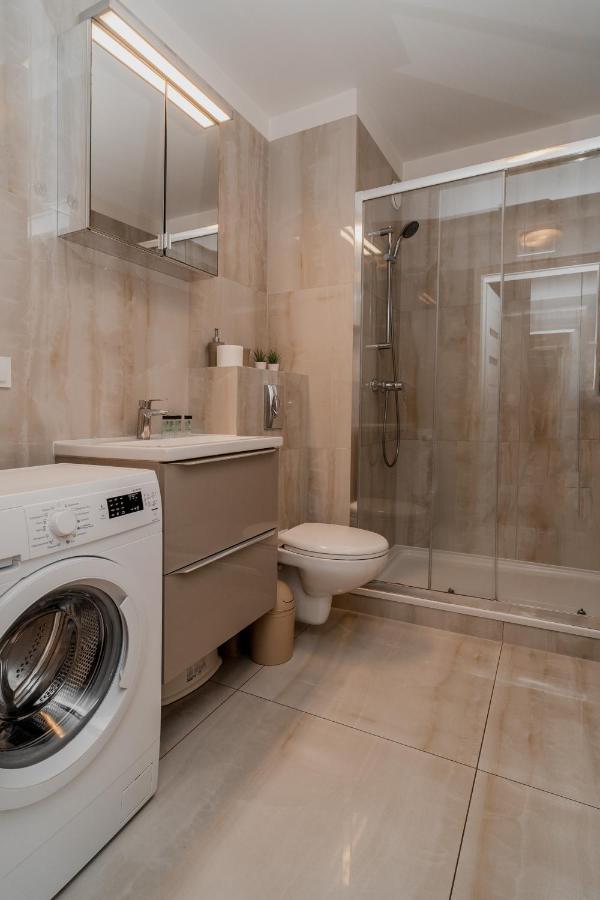 Totu Home Waterlane Island Apartments 格但斯克 外观 照片